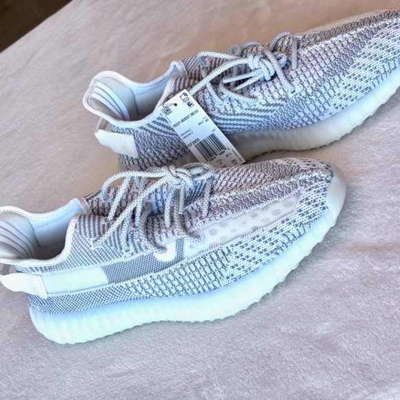 Adidas YEEZY BOOST 350 V2 in Static EF2905 ------------ SIZE 12M!